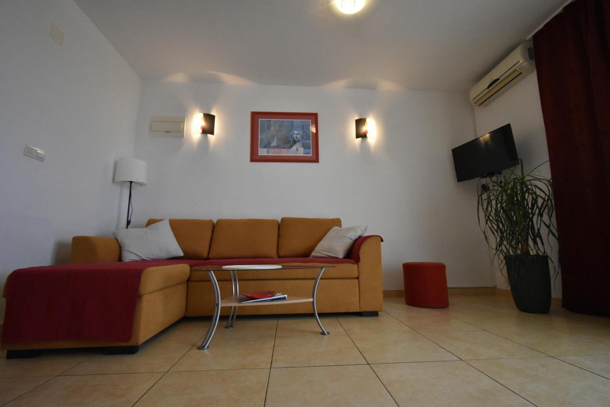 Apartments Jasna โตรกีร์ ภายนอก รูปภาพ
